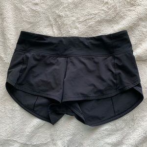 black lulu speed up shorts